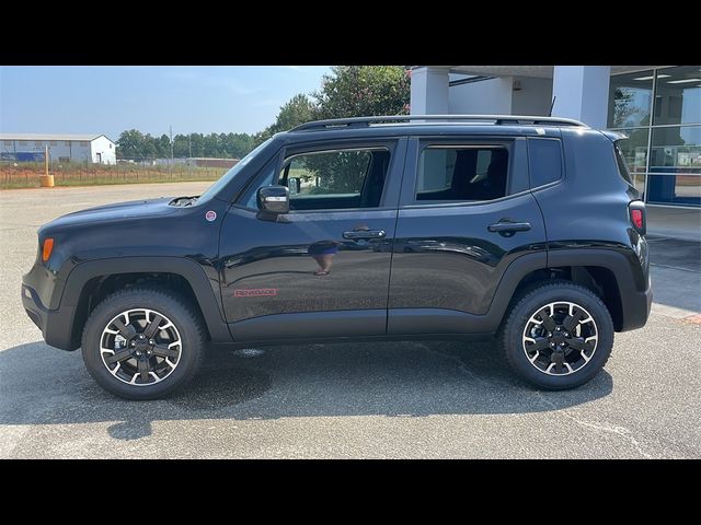 2023 Jeep Renegade Trailhawk