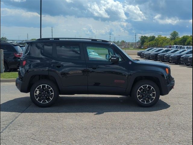 2023 Jeep Renegade Trailhawk