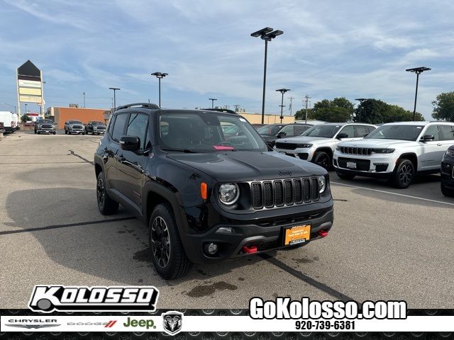 2023 Jeep Renegade Trailhawk