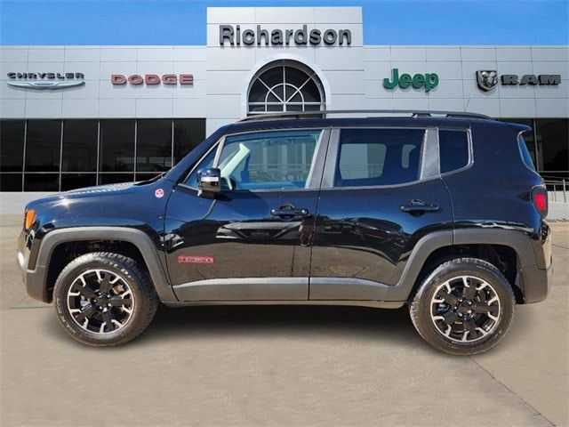 2023 Jeep Renegade Trailhawk