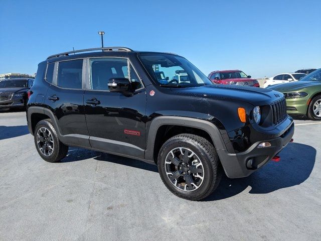 2023 Jeep Renegade Trailhawk