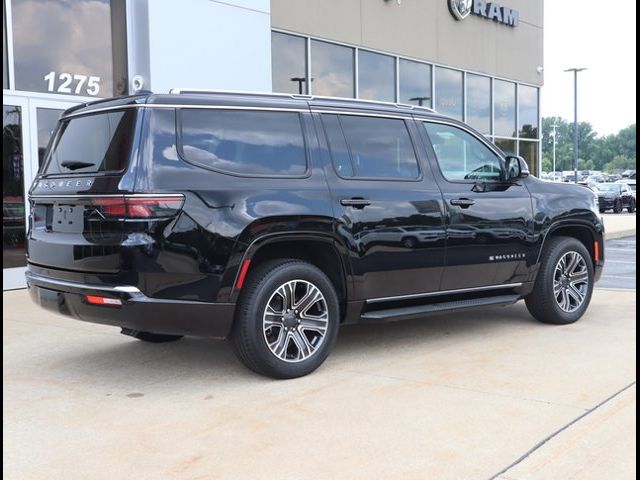 2023 Jeep Wagoneer Base