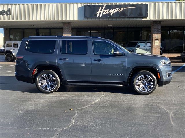 2023 Jeep Wagoneer Base