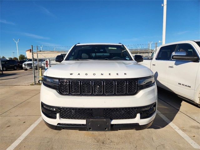 2023 Jeep Wagoneer Base