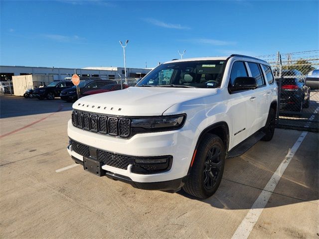 2023 Jeep Wagoneer Base