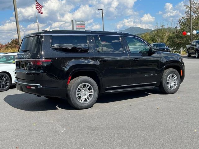 2023 Jeep Wagoneer Base