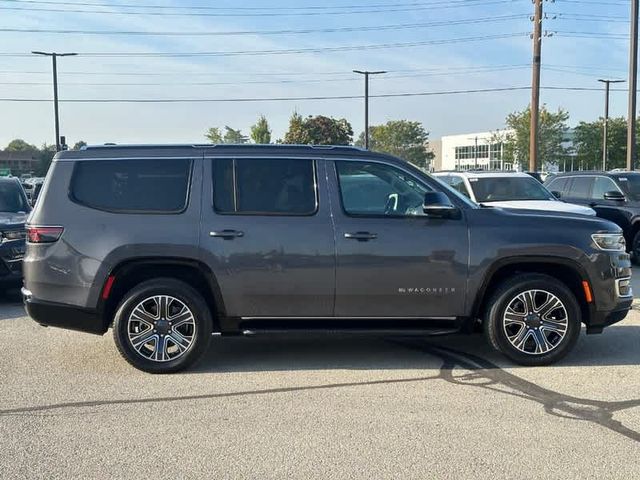 2023 Jeep Wagoneer Base