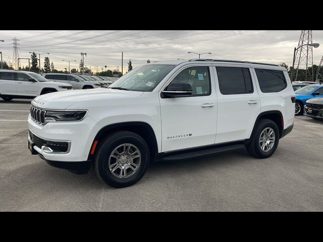 2023 Jeep Wagoneer Base