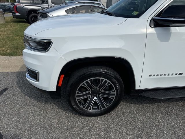 2023 Jeep Wagoneer Base