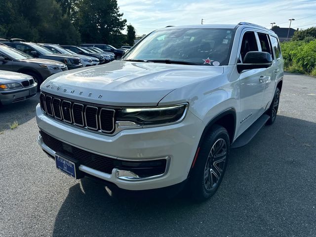 2023 Jeep Wagoneer Base