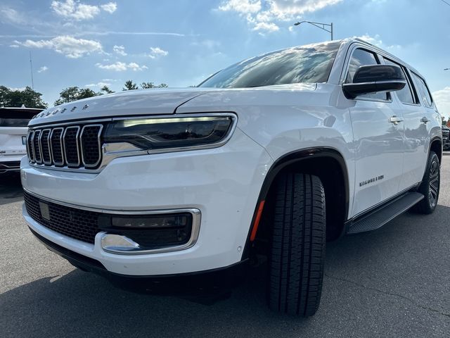 2023 Jeep Wagoneer Base