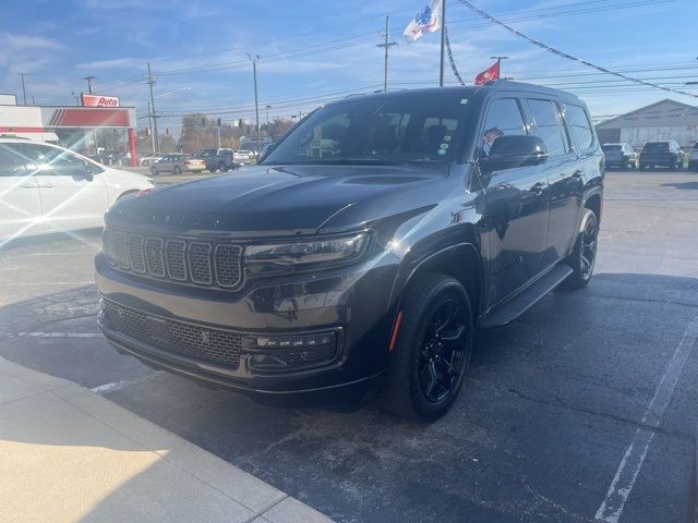 2023 Jeep Wagoneer Base