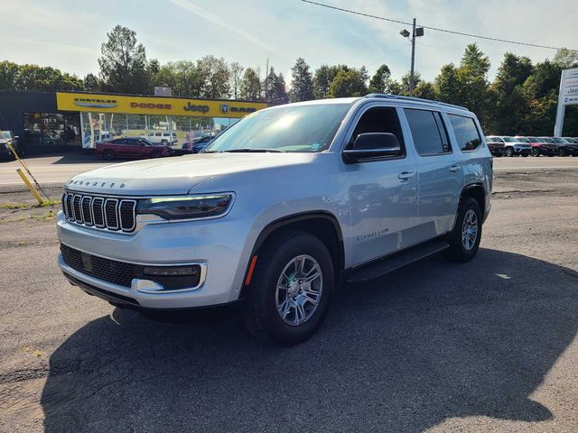 2023 Jeep Wagoneer Base