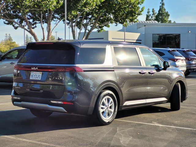 2023 Kia Carnival LX