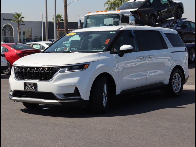 2023 Kia Carnival LX