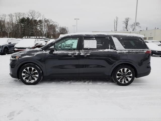 2023 Kia Carnival EX