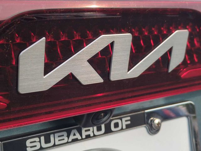 2023 Kia Carnival EX