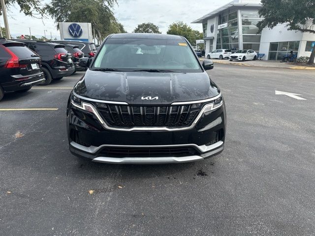 2023 Kia Carnival LX