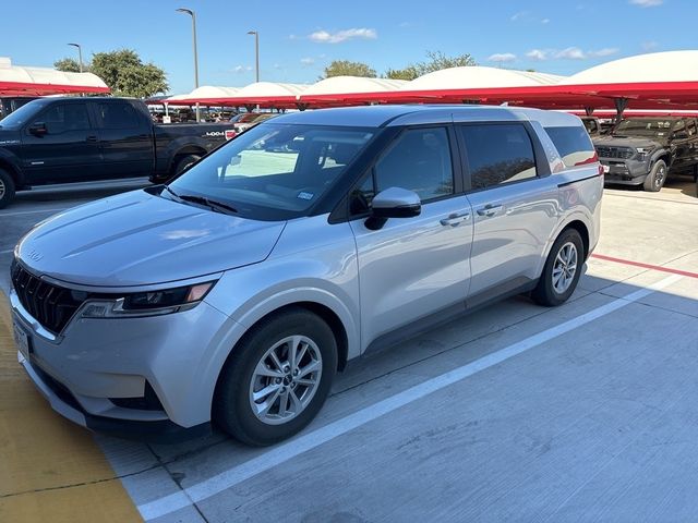 2023 Kia Carnival LX