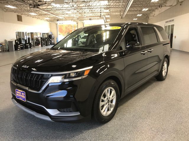 2023 Kia Carnival LX