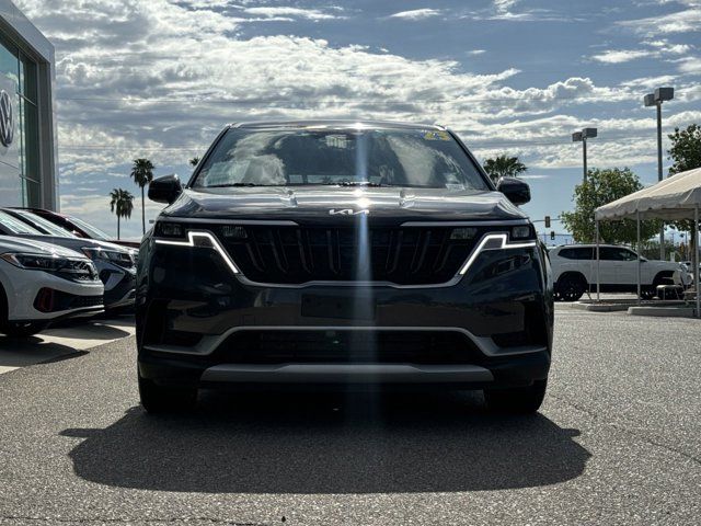 2023 Kia Carnival LX