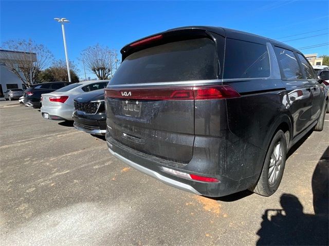 2023 Kia Carnival LX