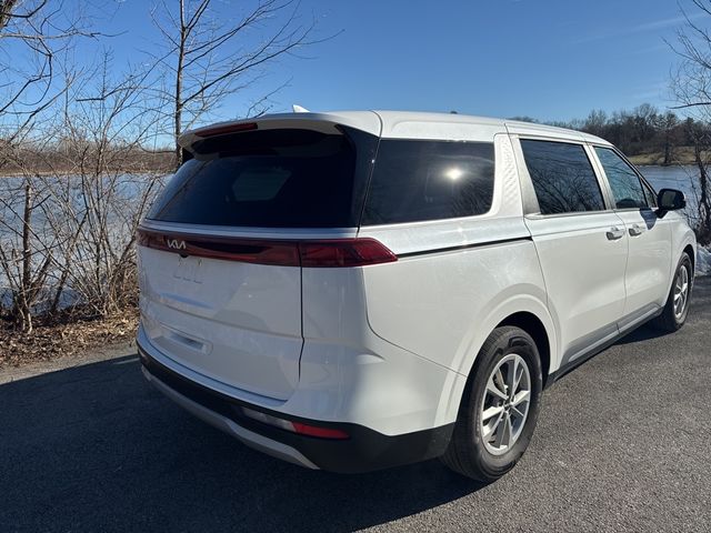 2023 Kia Carnival LX