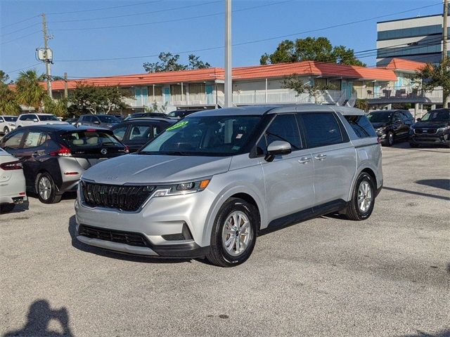 2023 Kia Carnival LX