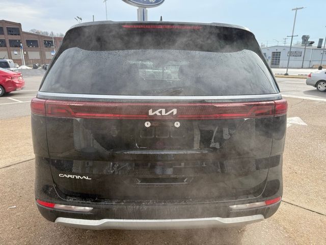 2023 Kia Carnival LX