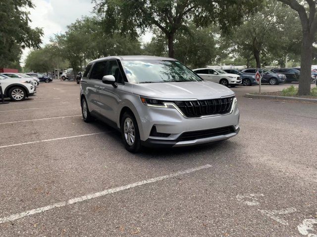 2023 Kia Carnival LX