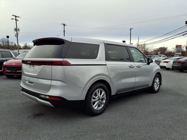 2023 Kia Carnival LX