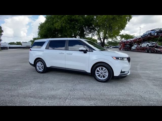 2023 Kia Carnival LX