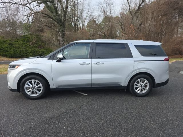 2023 Kia Carnival LX