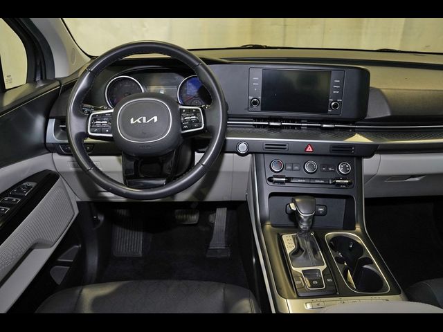 2023 Kia Carnival LX