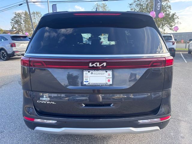 2023 Kia Carnival LX