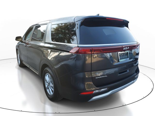 2023 Kia Carnival LX