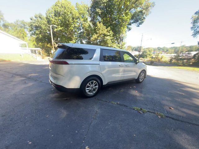 2023 Kia Carnival LX