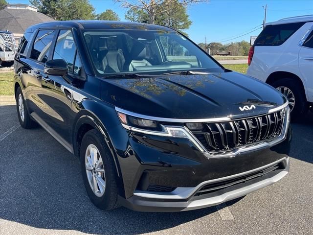 2023 Kia Carnival LX