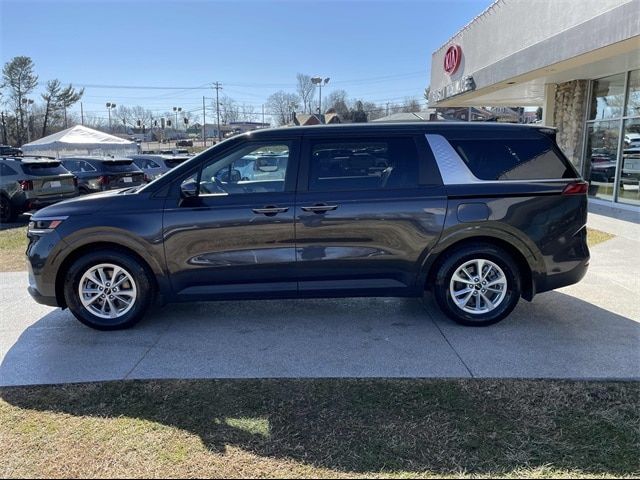 2023 Kia Carnival LX