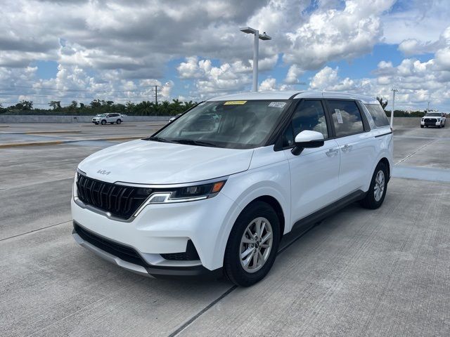 2023 Kia Carnival LX