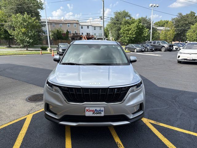2023 Kia Carnival LX