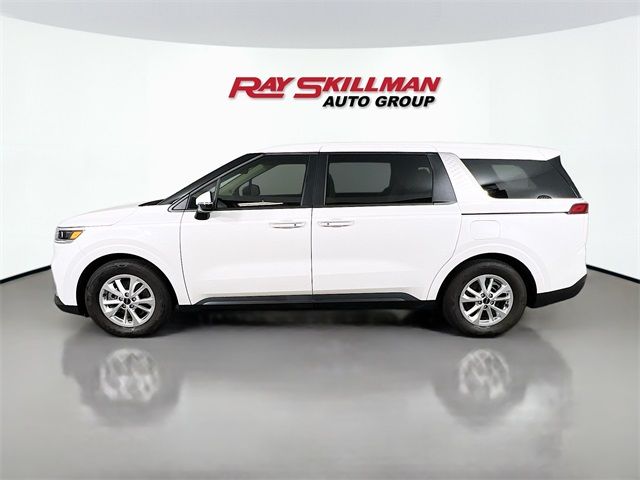 2023 Kia Carnival LX