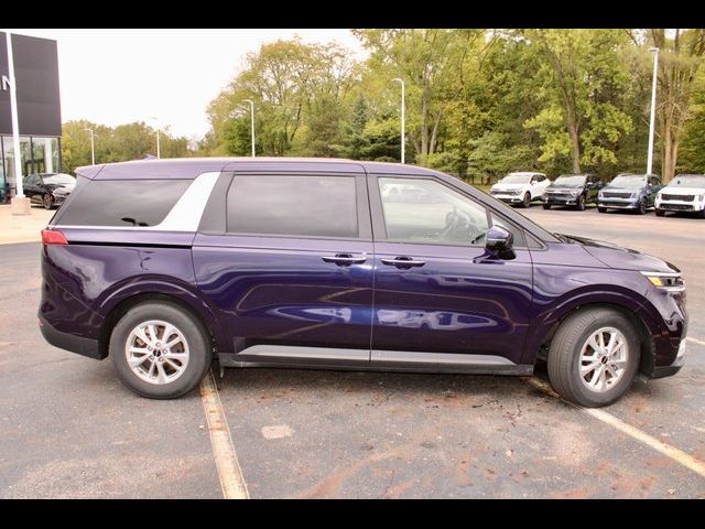 2023 Kia Carnival LX