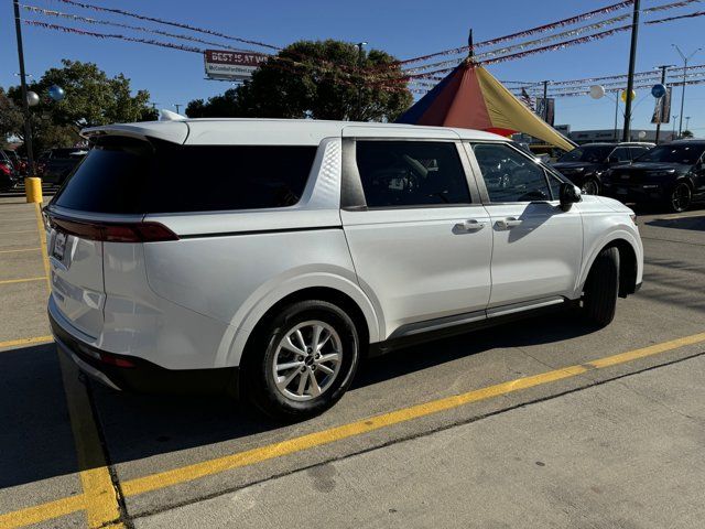 2023 Kia Carnival LX