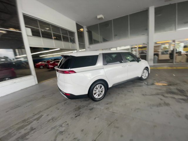 2023 Kia Carnival LX