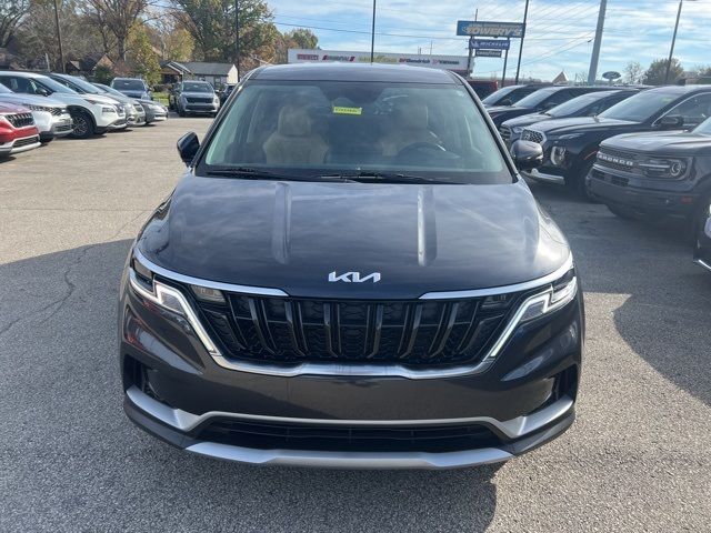 2023 Kia Carnival LX