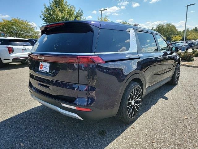 2023 Kia Carnival LX