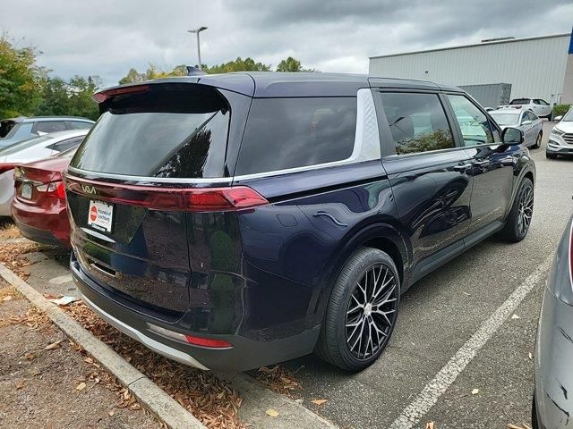 2023 Kia Carnival LX