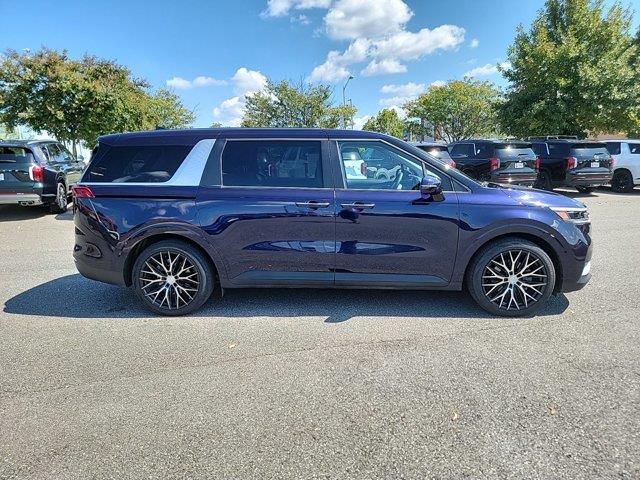 2023 Kia Carnival LX