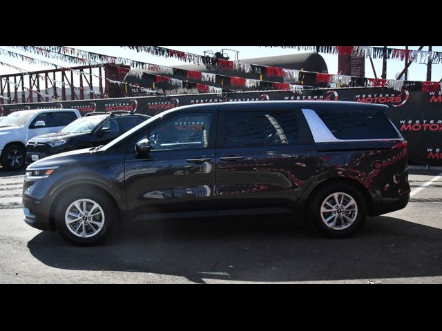 2023 Kia Carnival LX